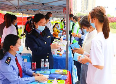 五心新暢行 誠信更省心 西鄉塘區舉辦放心消費節，以“守護安全 暢通消費”護航區域經濟